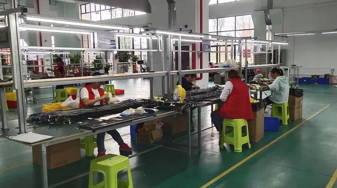 安龙 企业入驻新园区 开足马力忙生产，电器产业驶入快车道